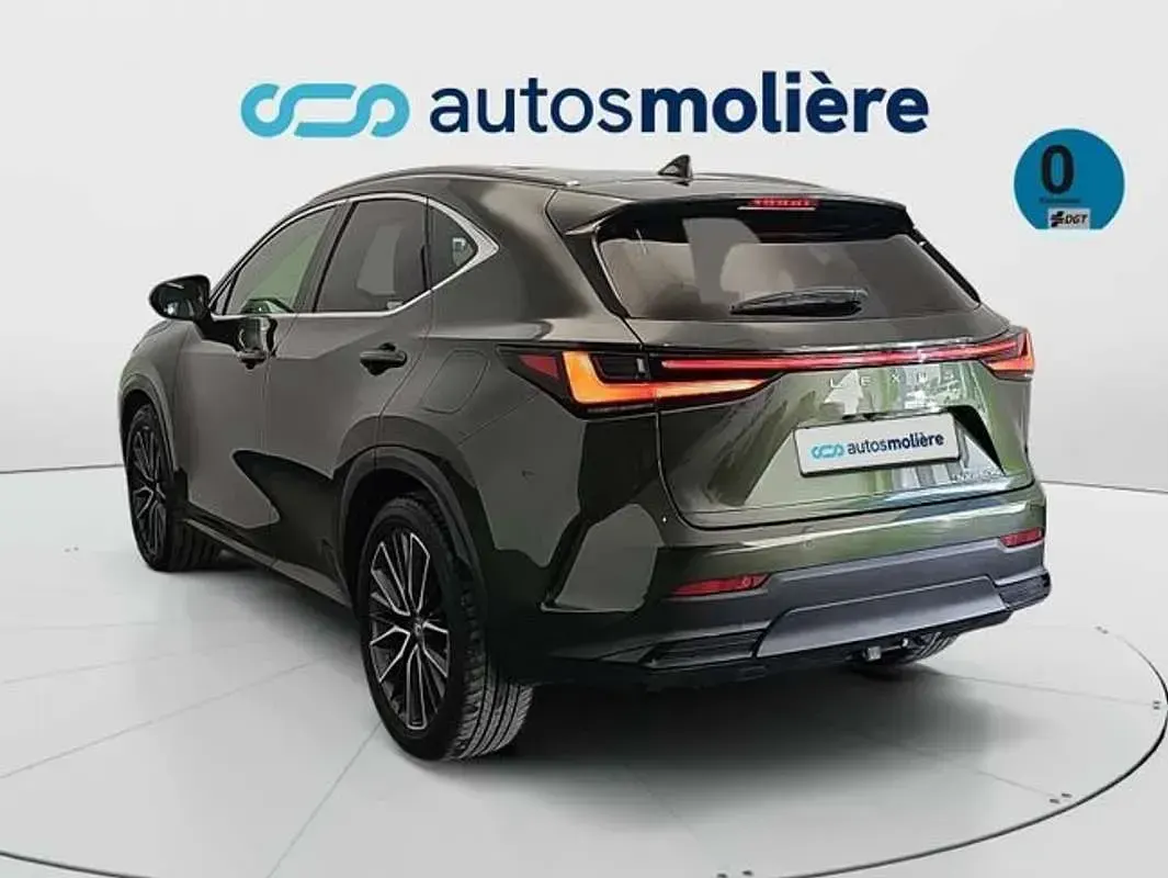 Usado Lexus NX450h+ Luxury Line 306 CV (225 kW) 2022 Verde SUV