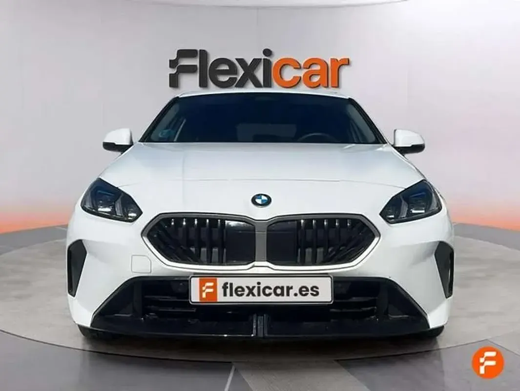 Usado BMW 120 163 CV (119 kW) 2025 Blanco Utilitario
