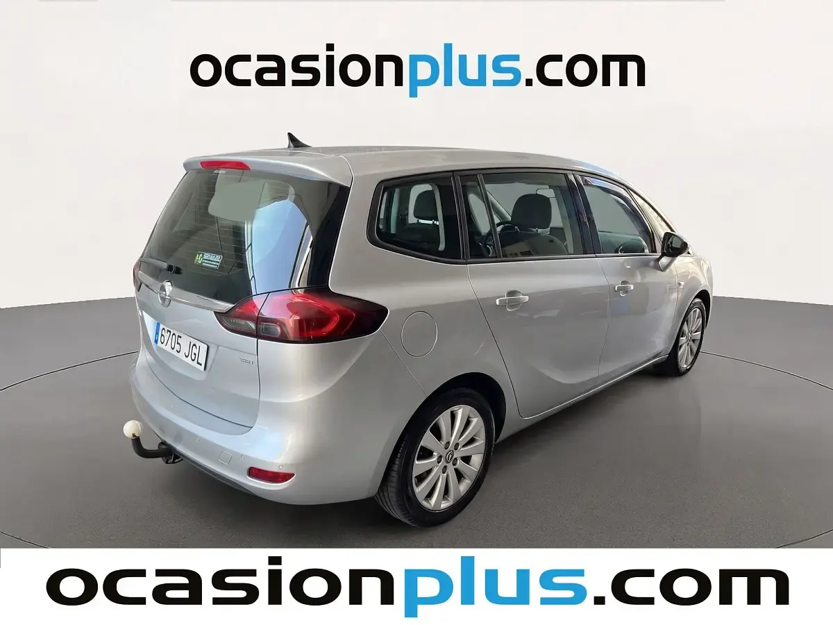 Usado Opel Zafira Tourer Selective 131 CV (96 kW) 2015 Gris plata Monovolumen