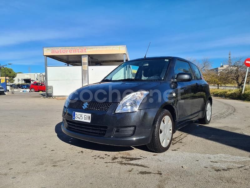 Negro Usado 2010 Suzuki Swift GL Berlina | 6900 € (Un poco caro) - Imagen 1/4