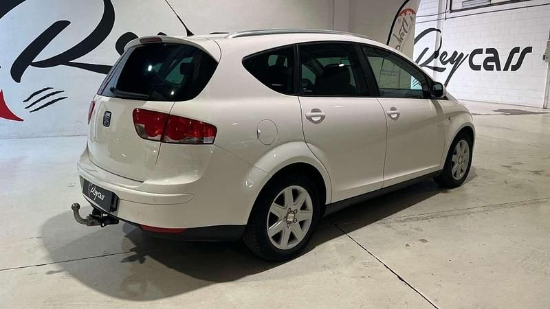 Usado Seat Altea 105 CV (77 kW) 2008 Blanco Monovolumen