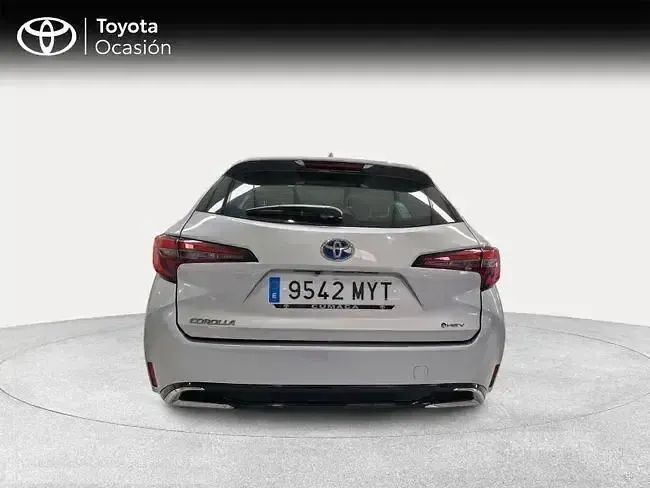 Usado Toyota Corolla Active 140 CV (102 kW) 2025 Gris Familiar