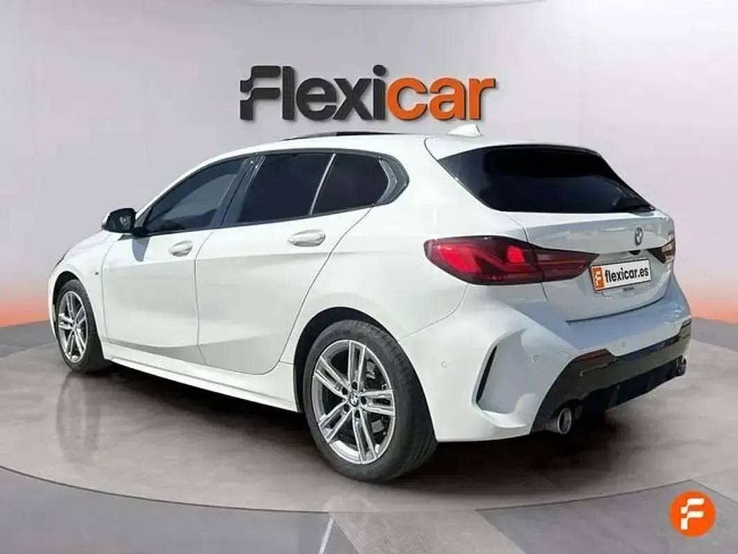 Używany BMW 116 150 KM (110 kW) 2021 Biały Hatchback