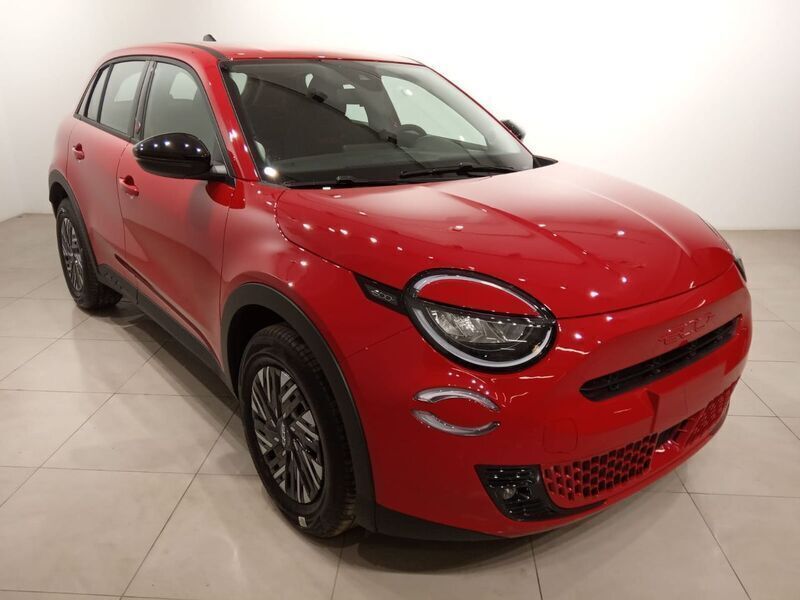 Usado Fiat 600E Red 114 kW (156 CV) 2024 Rojo