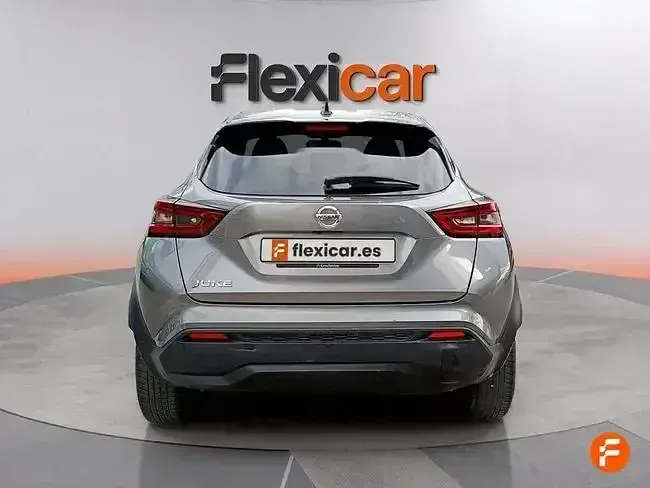 Usado Nissan Juke N-Connecta 114 HP (83 kW) 2021 Cinzento SUV