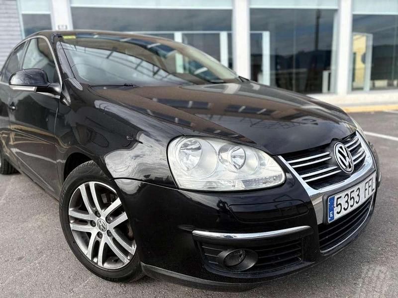 Usado VW Jetta Advance 140 CV (102 kW) 2007 Negro Berlina