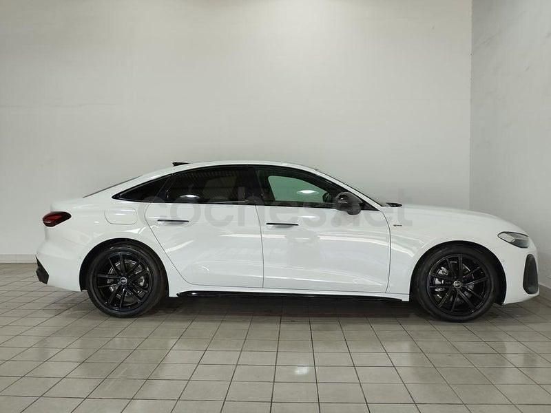 Usado Audi A5 204 CV (150 kW) 2025 Blanco Berlina