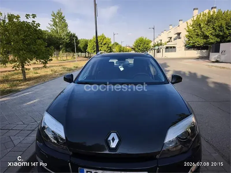 Usado Renault Laguna III GT 130 CV (95 kW) 2011 Negro Familiar
