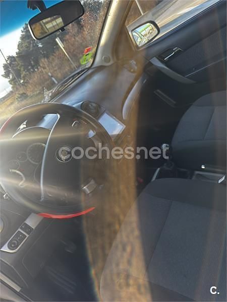 Usado Chevrolet Aveo LT 94 CV (69 kW) 2010 Gris / plata Berlina