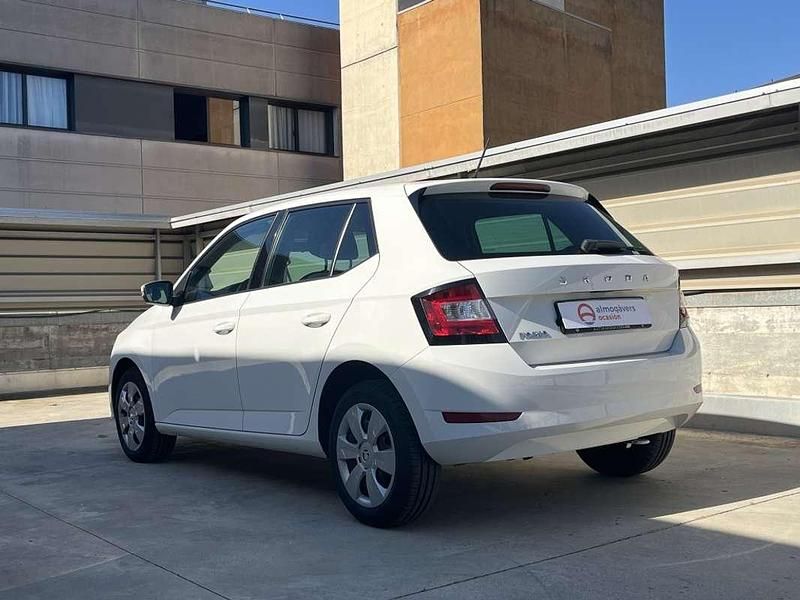 Usado Skoda Fabia Active 80 CV (58 kW) 2023 Blanco Utilitario