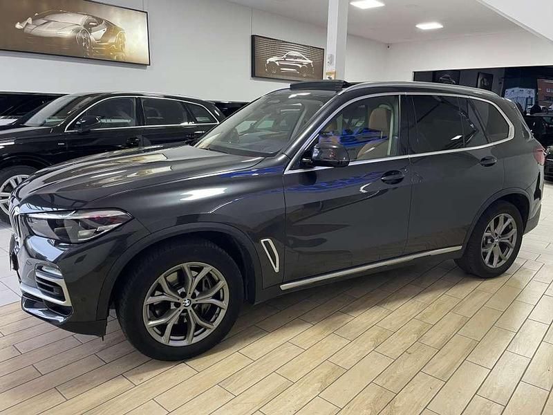 Usado BMW X5 Comfort Edition 286 CV (210 kW) 2021 Gris SUV