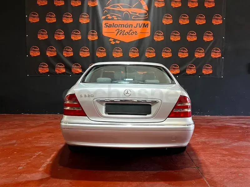 Usado Mercedes S320 224 CV (164 kW) 2001 Gris / plata Berlina