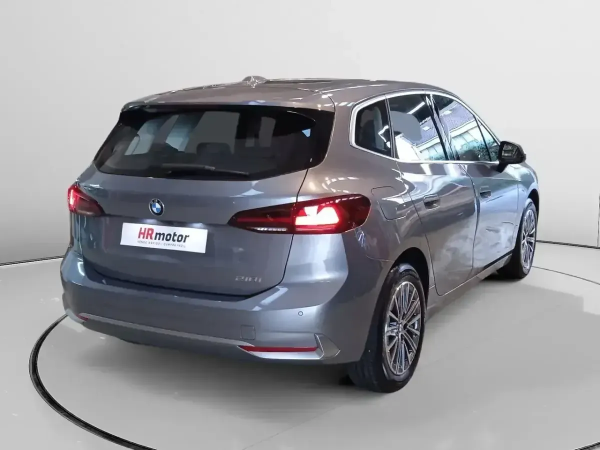 Usado BMW 218 Active Tourer 136 CV (100 kW) 2023 Gris Monovolumen