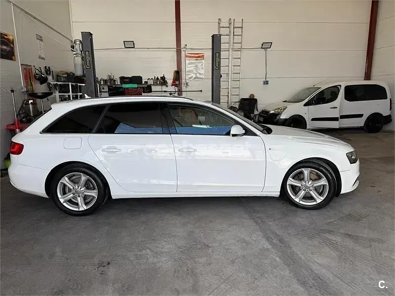 Usado Audi A4 S-Line 190 CV (139 kW) 2015 Blanco Familiar
