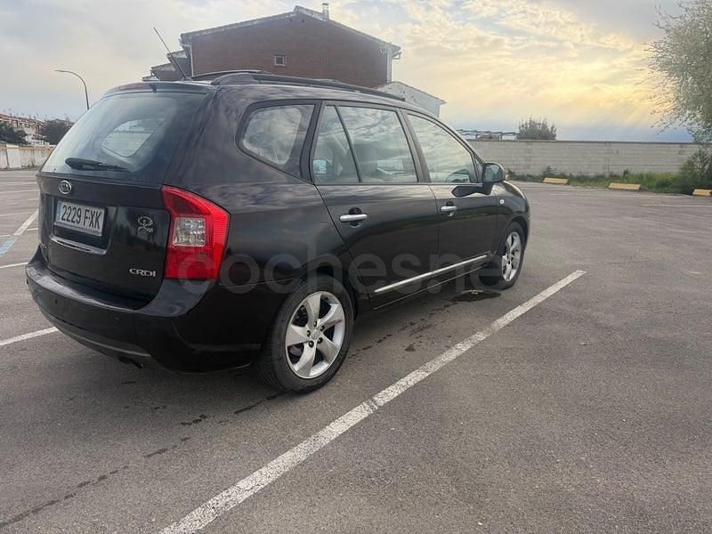 Usado Kia Carens 140 CV (102 kW) 2007 Negro Monovolumen