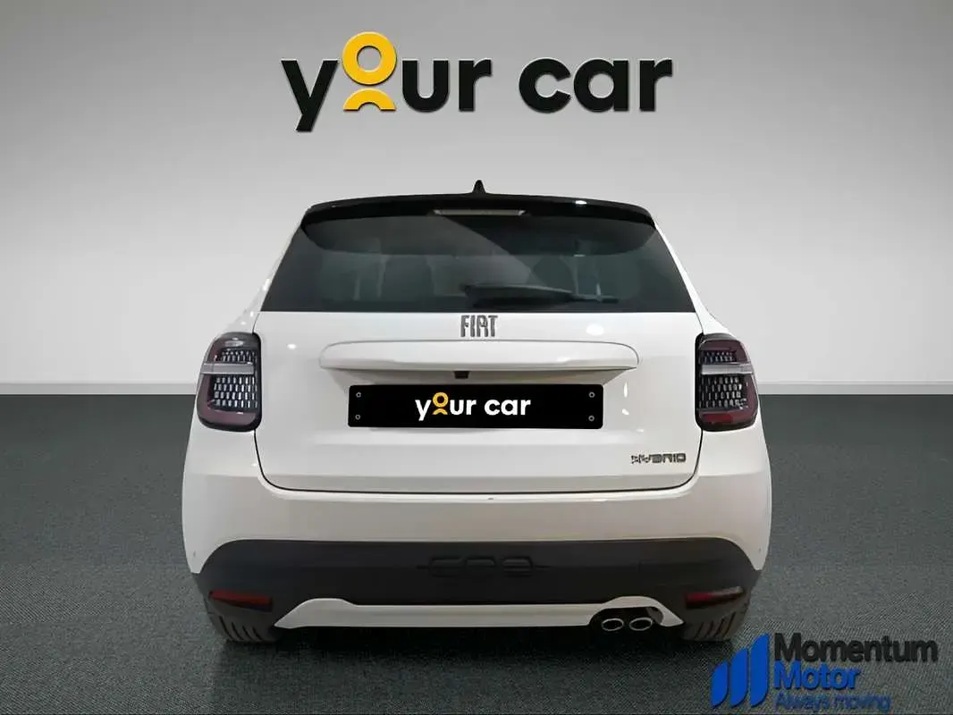 Usado Fiat 600 144 CV (105 kW) 2025 Blanco SUV