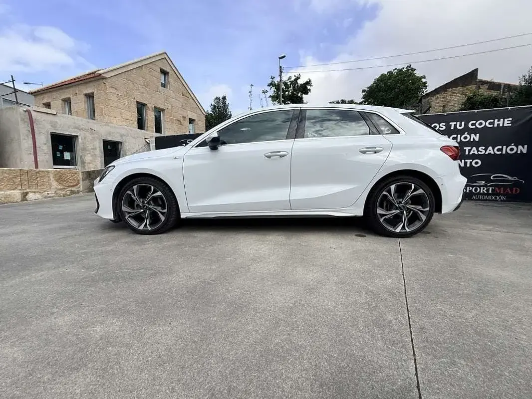 Usado Audi A3 Sportback S-Line 150 CV (110 kW) 2025 Blanco Utilitario