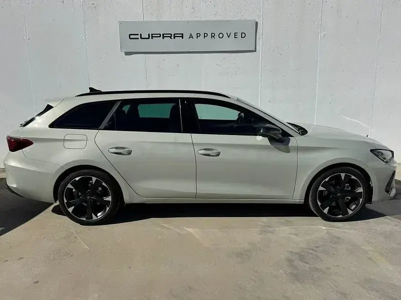 Usado Cupra Leon 204 CV (150 kW) 2025 Gris / plata Familiar