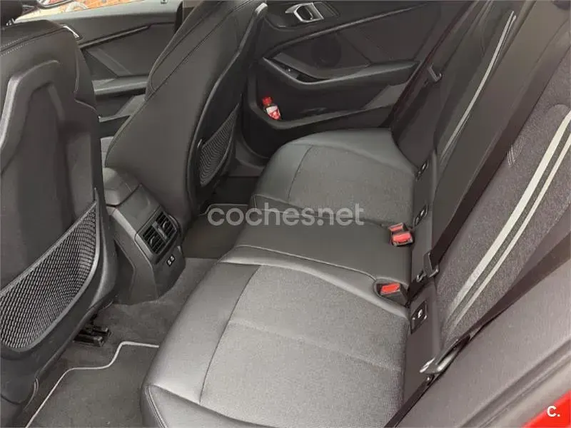 Usado BMW 116 Executive 116 CV (85 kW) 2021 Rojo Utilitario