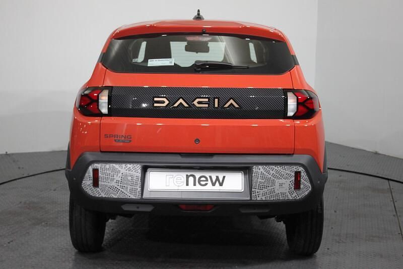 Usado Dacia Spring Extreme 47 kW (65 CV) 2025 Rojo Utilitario