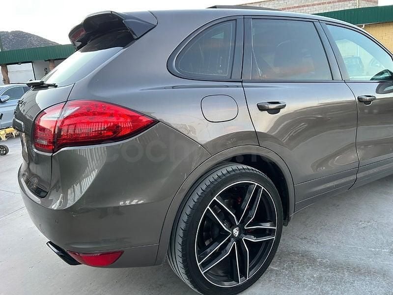 Usado Porsche Cayenne 245 CV (180 kW) 2012 Marrón SUV