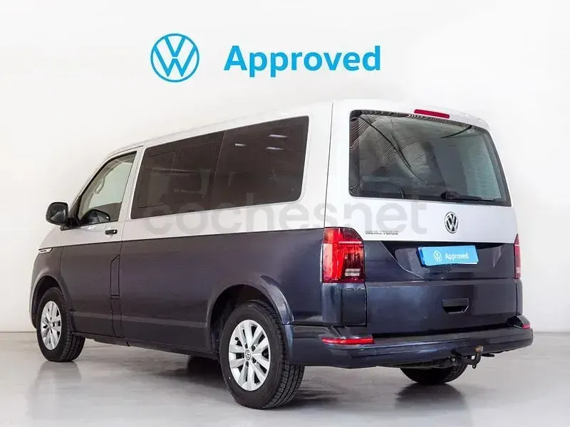 Usado VW Multivan 150 CV (110 kW) 2021 Gris / plata Monovolumen