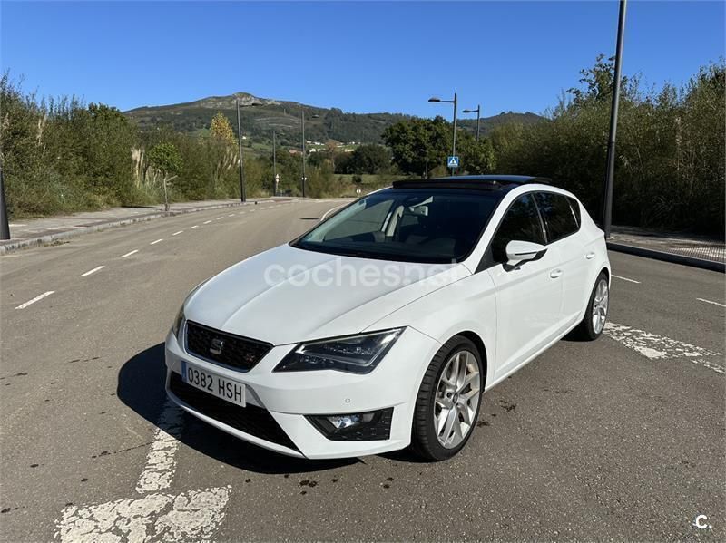 Usado Seat Leon FR 180 CV (132 kW) 2013 Blanco Berlina