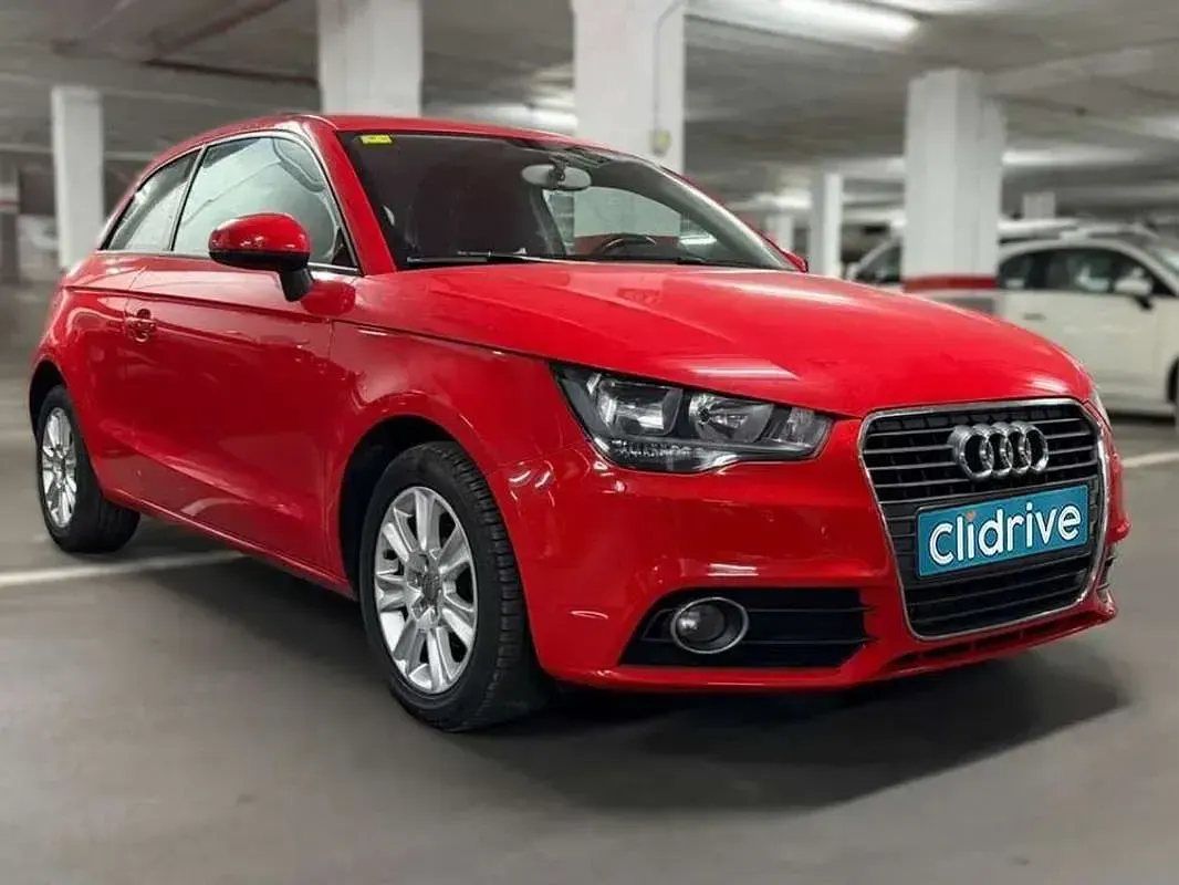 Usado Audi A1 Ambition 86 CV (63 kW) 2012 Rojo Utilitario