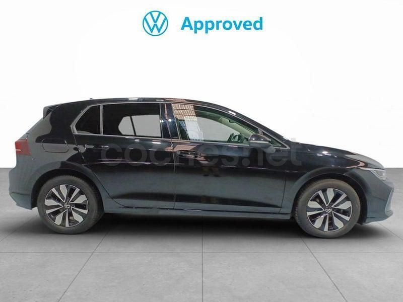 Usado VW Golf VIII Life 116 CV (85 kW) 2025 Negro Berlina