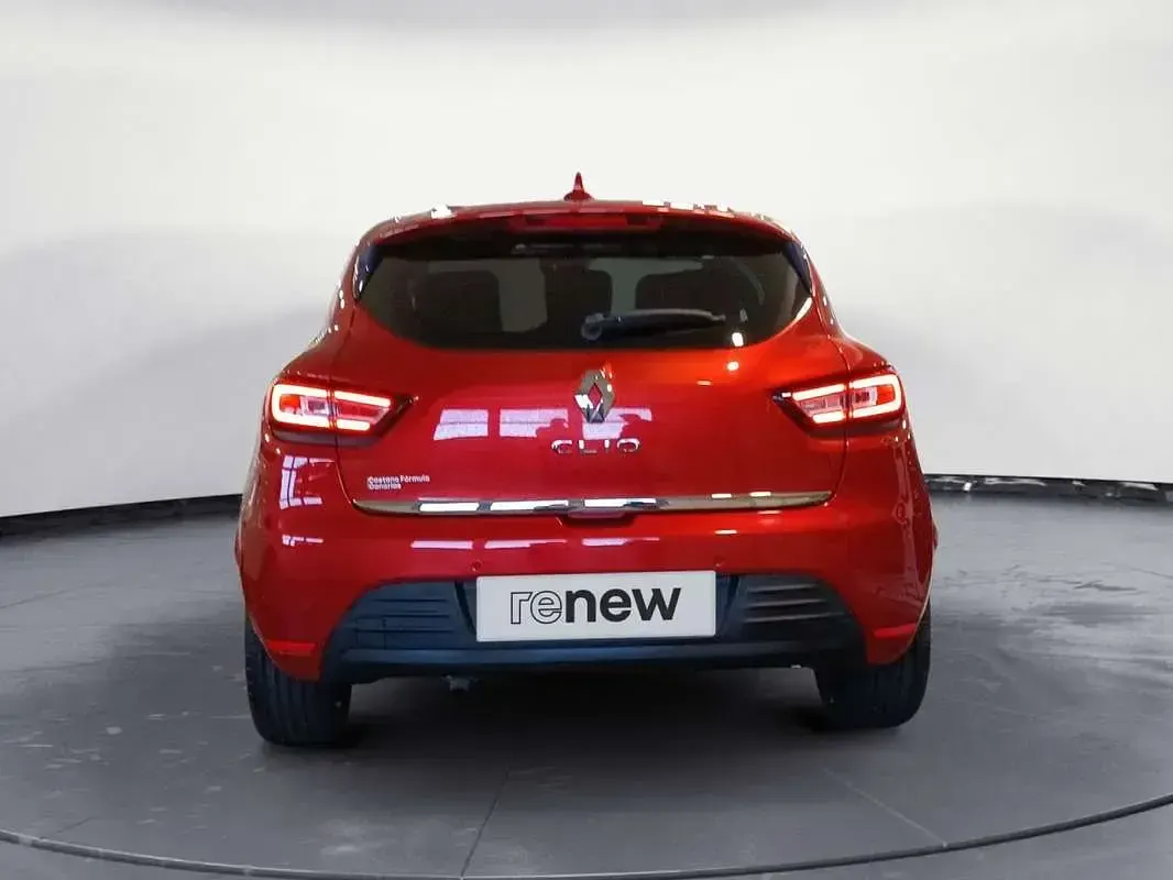 Usado Renault Clio Business 90 CV (66 kW) 2018 Blanco Utilitario