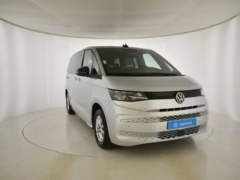 Gris/plata Usado 2024 VW Multivan | 47.990 € (Buen precio) - Imagen 1/4