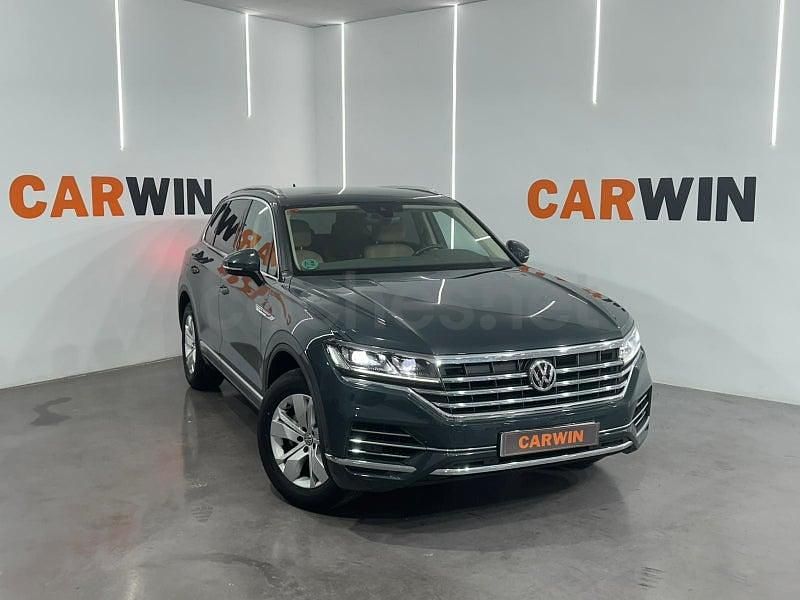 Usado VW Touareg 239 CV (175 kW) 2019 Gris / plata SUV