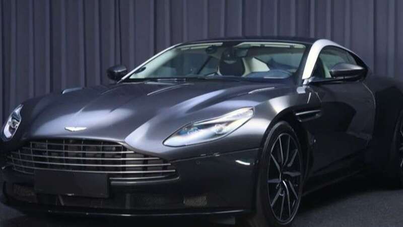 Gris Usado 2017 Aston Martin DB11 Coupe | 154.900 € (Un poco caro) - Imagen 1/4