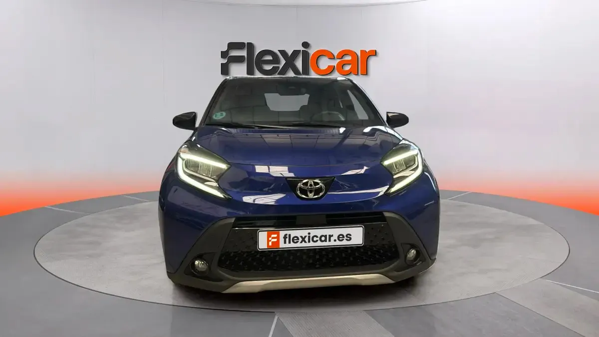 Usado Toyota Aygo X 72 CV (52 kW) 2022 Azul SUV