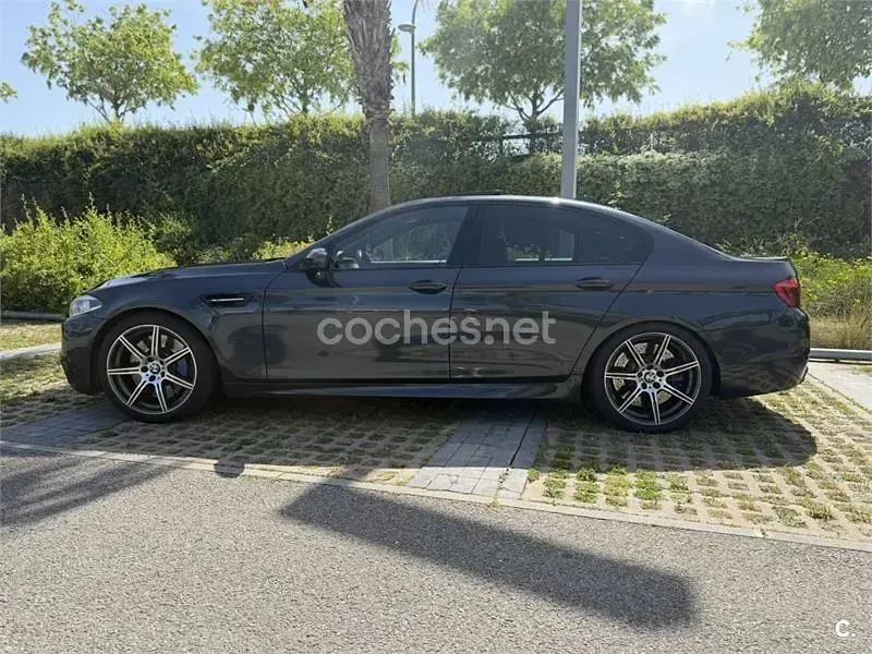 Usado BMW M5 Competition Edition 560 CV (411 kW) 2015 Gris / plata Berlina