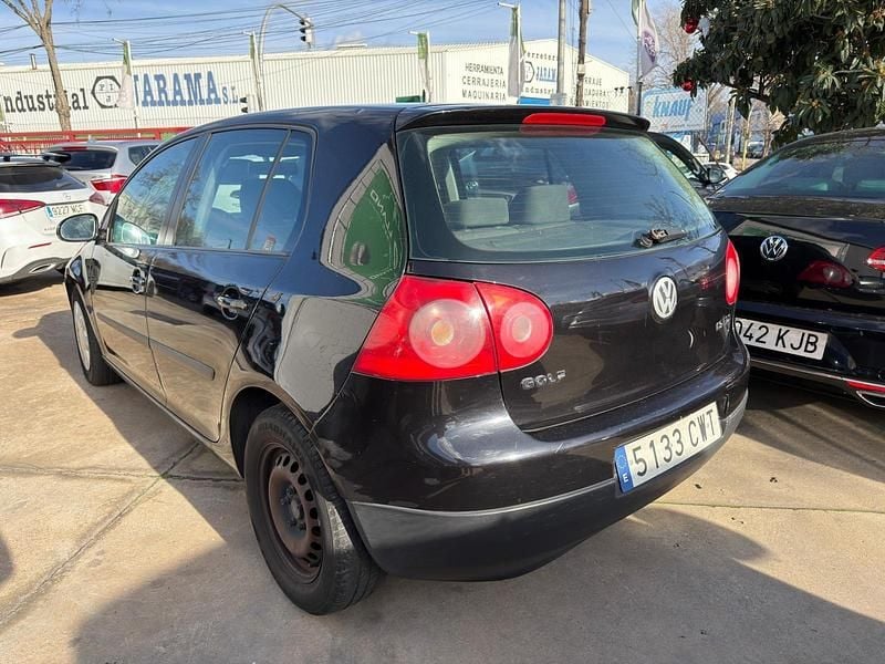 Usado VW Golf IV 105 CV (77 kW) 2004 Negro Utilitario