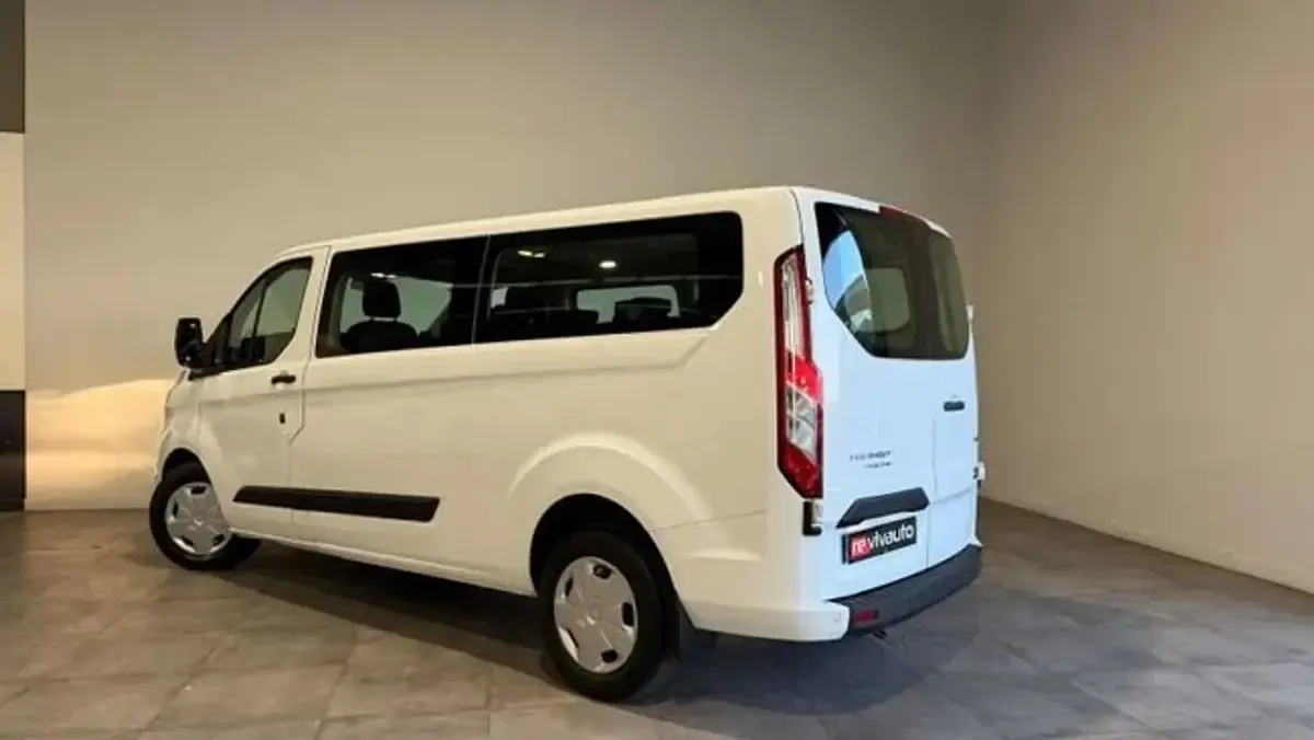 Usado Ford Transit Custom Trend 131 CV (96 kW) 2022 Blanco Familiar