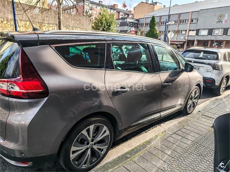 Usado Renault Grand Scénic IV Zen 140 CV (102 kW) 2020 Gris / plata Monovolumen