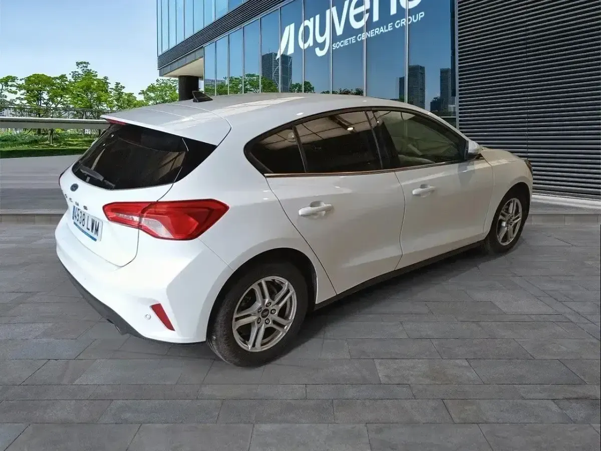 Usado Ford Focus Trend+ 120 CV (88 kW) 2022 Blanco Berlina
