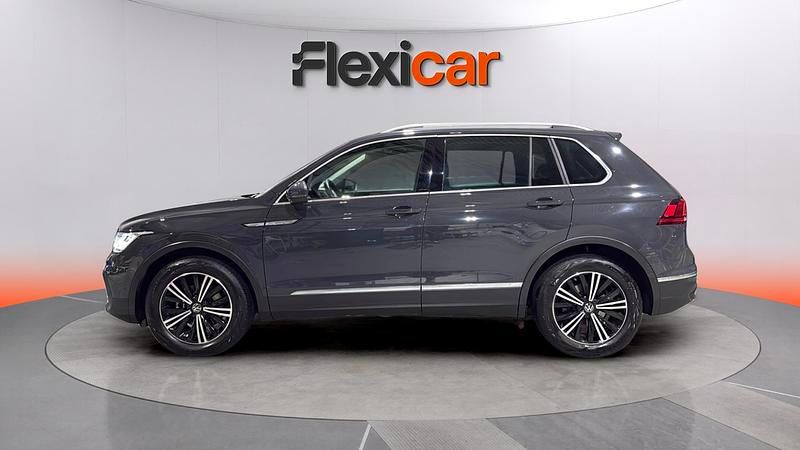 Usado VW Tiguan Life 150 CV (110 kW) 2022 Gris SUV