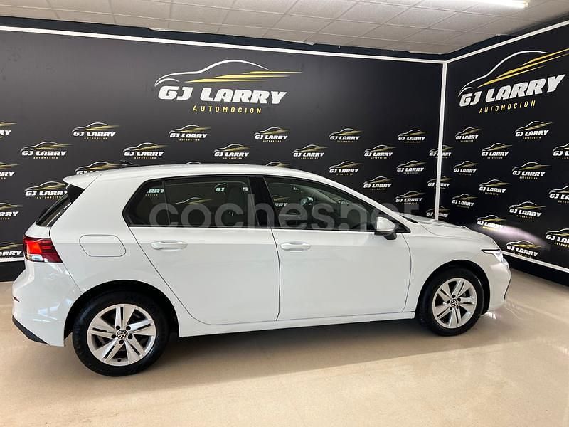 Usado VW Golf VIII 115 CV (84 kW) 2021 Blanco Berlina