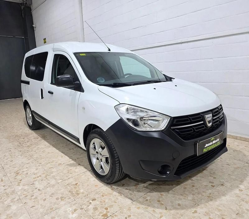 Usado Dacia Dokker Essentiel 95 HP (69 kW) 2020 Branco Monovolume