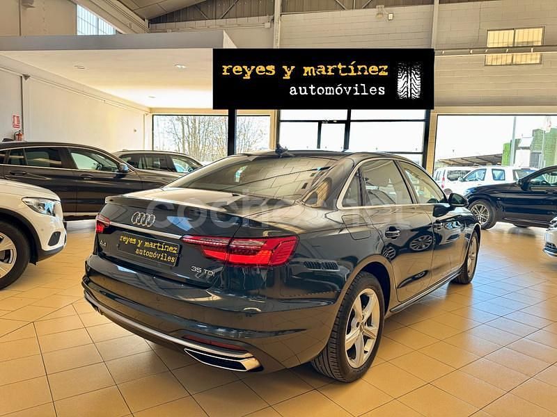 Usado Audi A4 Advanced Plus 163 CV (119 kW) 2020 Gris / plata Berlina