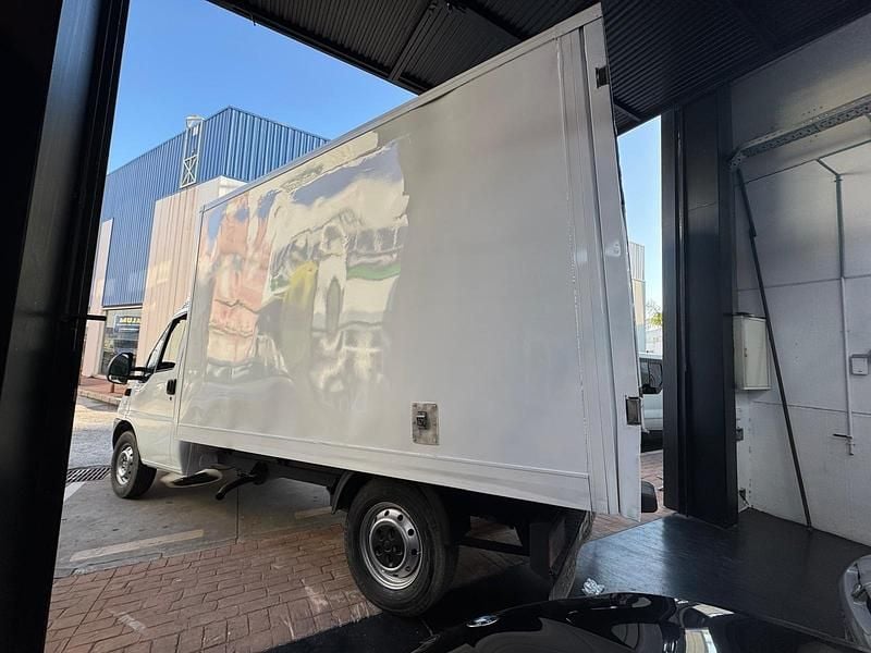 Usado Peugeot Boxer 127 CV (93 kW) 2007 Blanco Van