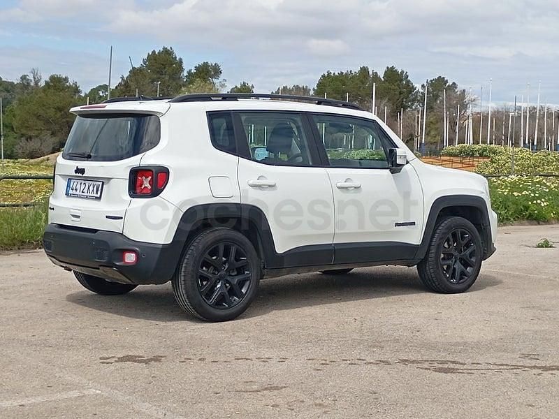 Usado Jeep Renegade Night Eagle 140 CV (102 kW) 2019 Blanco SUV