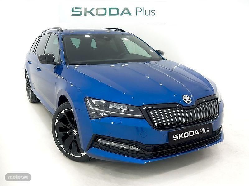 Usado Skoda Superb SportLine 218 CV (160 kW) 2023 Azul Familiar