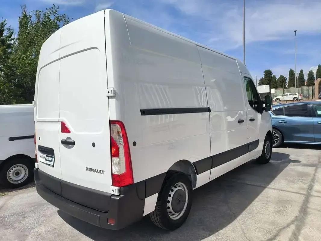 Usado Renault Master 135 CV (99 kW) 2021 Blanco Monovolumen