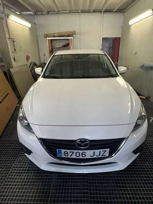 Usado Mazda 3 Style 150 CV (110 kW) 2015 Blanco Utilitario
