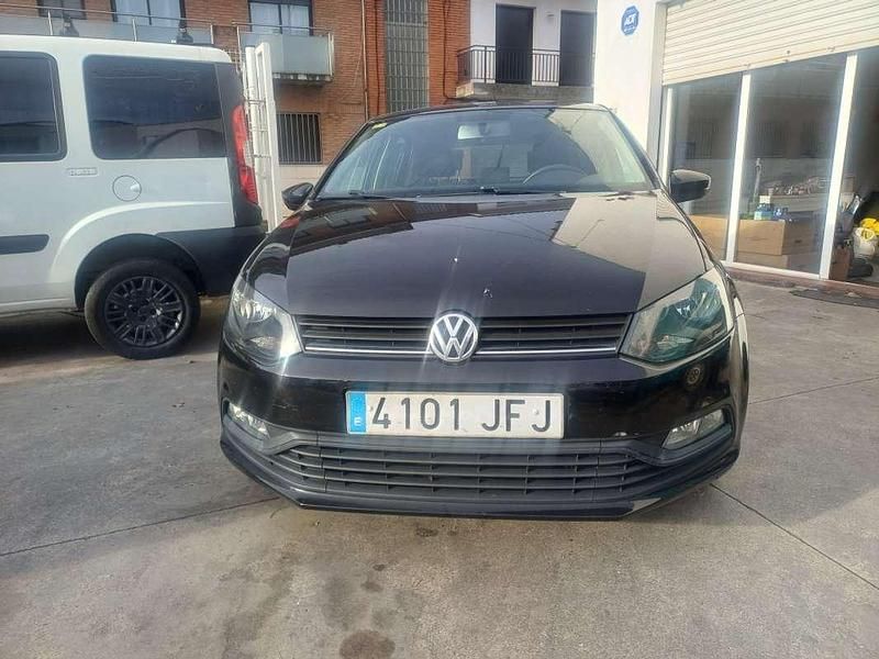 Usado VW Polo Edition 60 CV (44 kW) 2015 Negro Utilitario