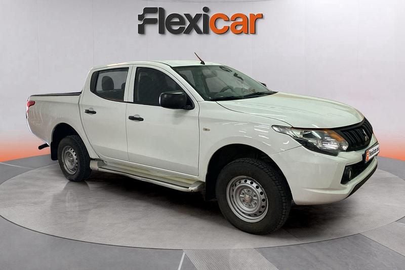 Usado Mitsubishi L200 154 CV (113 kW) 2017 Blanco Recogida